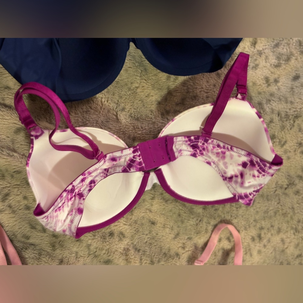 Three Victoria’s Secret 36D bras NWOT. Two are perfect coverage and a Demi. - Picture 6 of 11